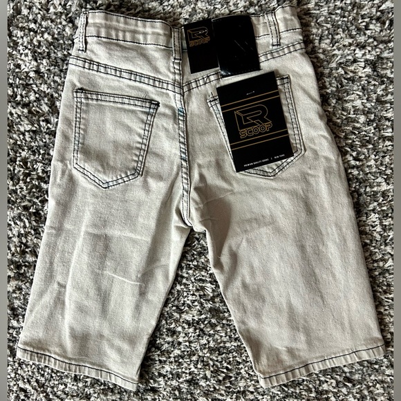 Boys Size 12 Denim Bermuda shorts. Distressed , Paint splattered, NWT - Picture 2 of 2